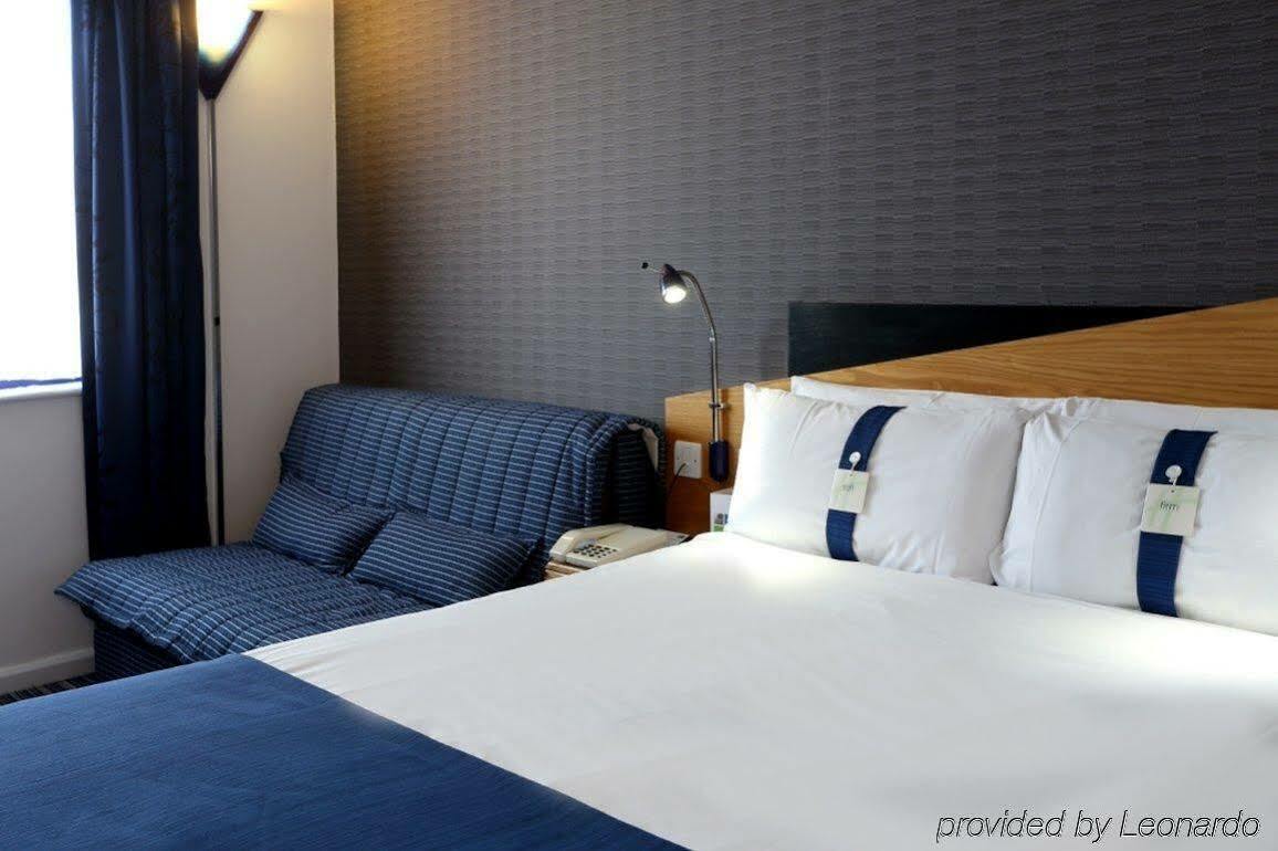 HOLIDAY INN EXPRESS LONDON - WANDSWORTH, AN IHG HOTEL LONDON 3* (United  Kingdom) - from US$ 92 | BOOKED